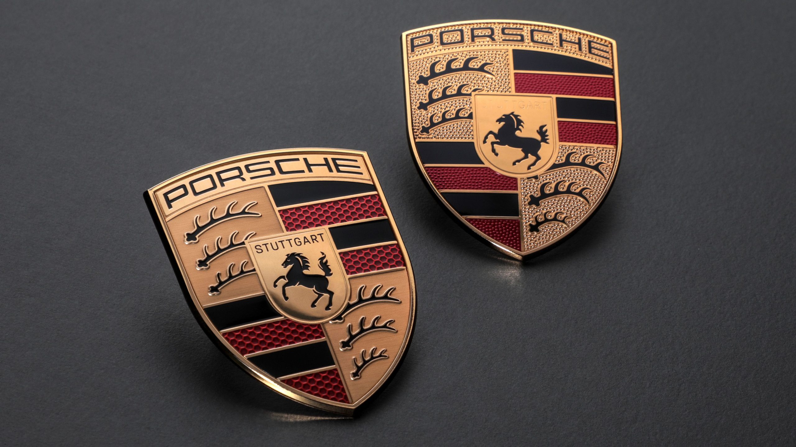 Écusson Thermocollant Porsche 53x65 Mm - Armoiries Officielles En Tissu, Pour Personnaliser Vêtements, Sacs Ou Accessoires